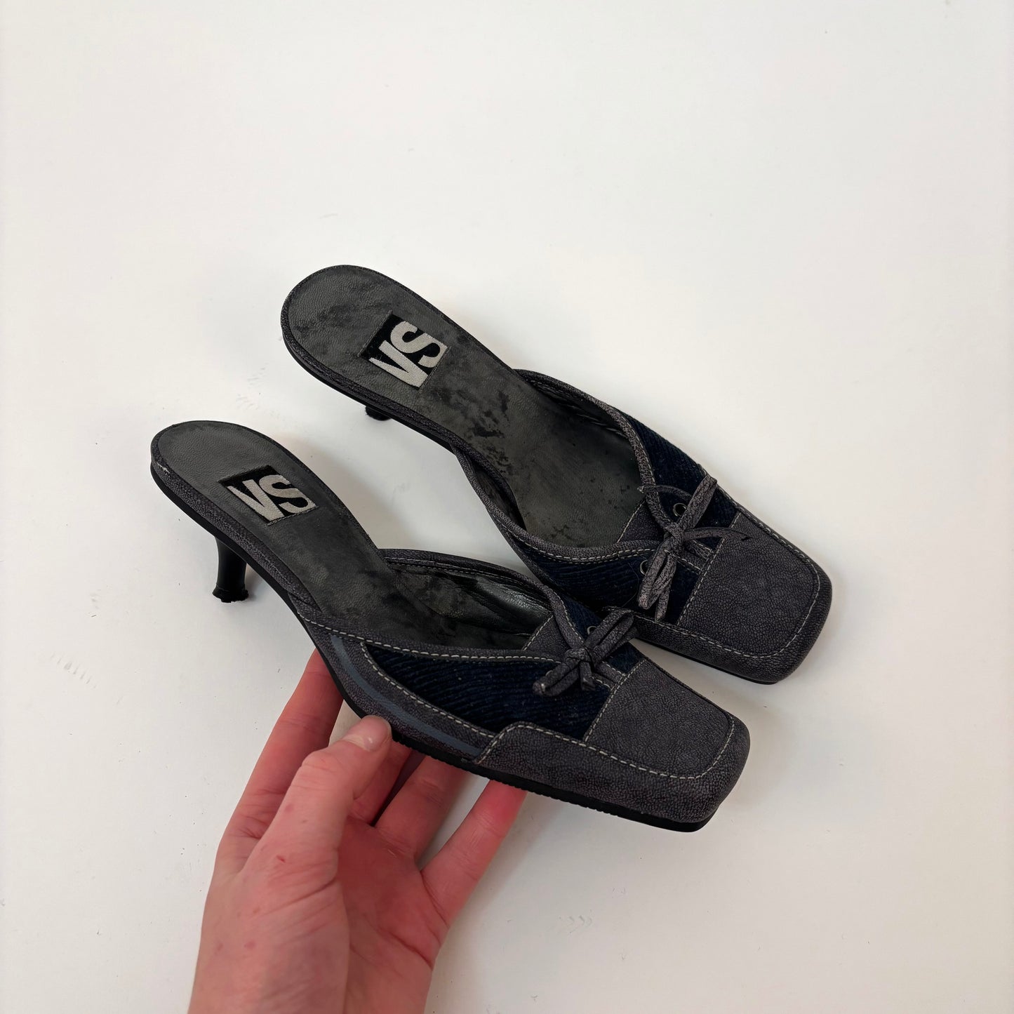 Vintage VS Kitten Heels - 6/6.5