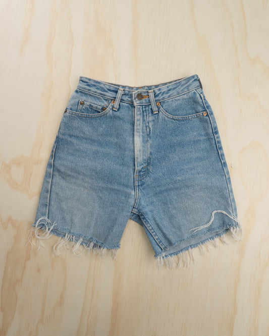 Vintage Levi’s Denim Shorts - 24