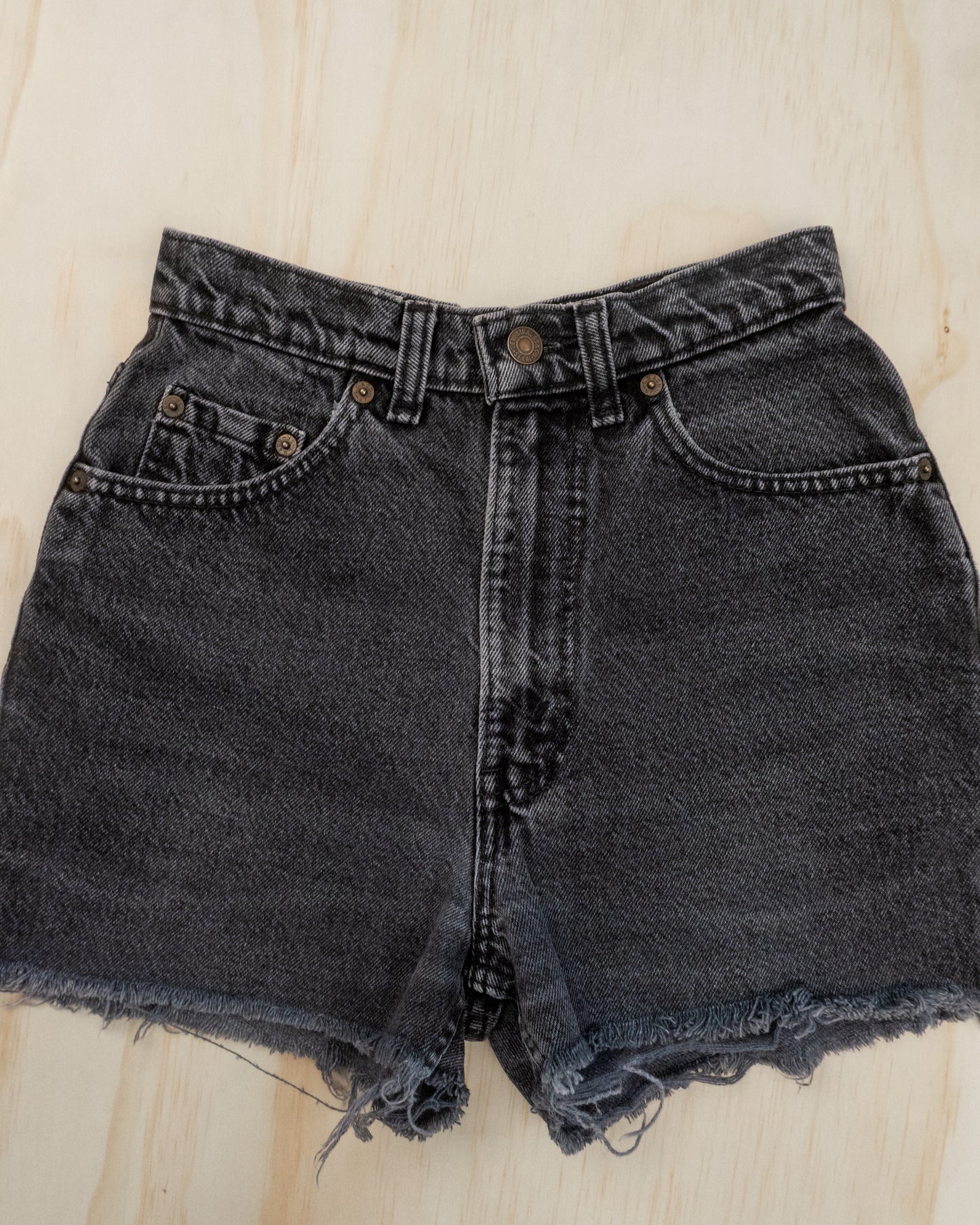 Vintage Levis Shorts - 24