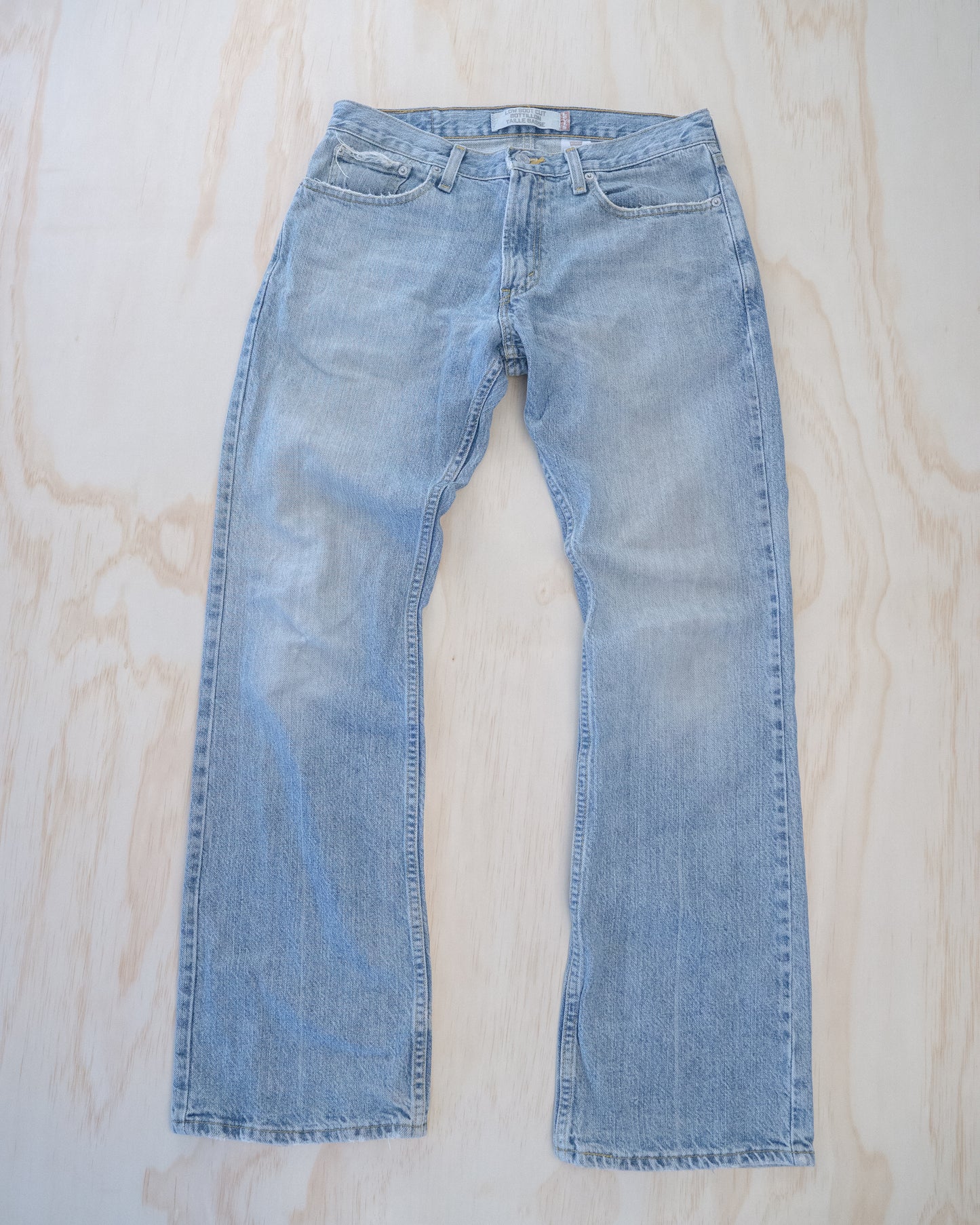 Vintage Boot Cut Levis - 30